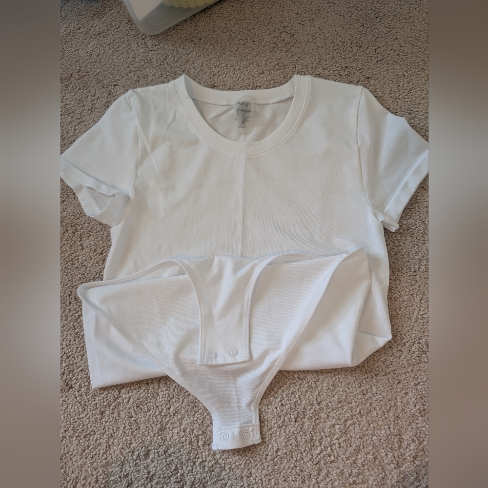 Aritzia SMOOTH SEAMLESS FULL CREW BODYSUIT